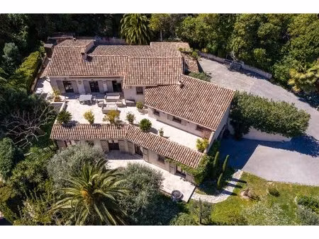 villa provençale avec vue carte postale sur saint-paul-de-vence  à pied du village