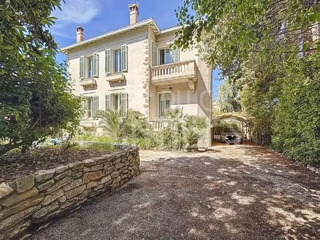 a vendre maison bourgeoise de 19ème siècle - orée du cap d'antibes - piscine