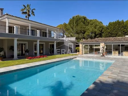 villa grand standing mougins 264 m² sur 1 644 m²