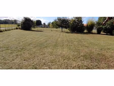 terrain constructible – 1 334 m² – marigny brizay