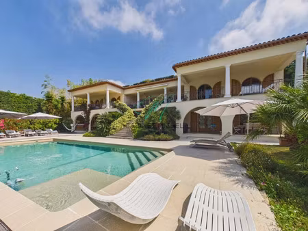 vente maison 8 pièces 318 m² le rouret (06650)