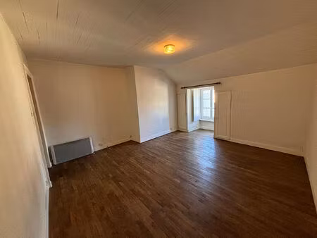 studio poitiers- centre-ville - 31.79 m2