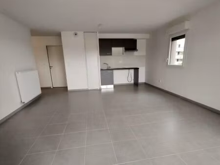 location appartement 4 pièces 83m² pechabou 31320