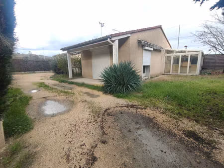 maison t4 avec veranda + jardin + garage a tournon sur rhone