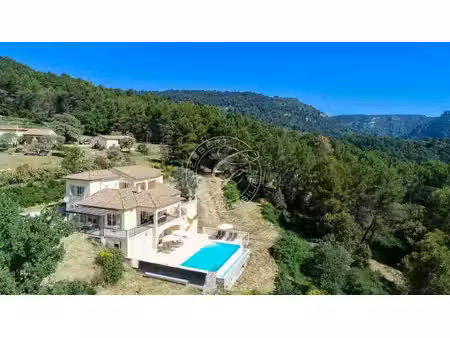 a vendre ampus - villa recente avec vue panoramique et piscine