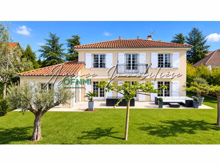 achat maison 7 pièces 186m² st bonnet les oules 42330