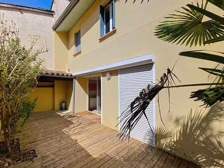 a mazères 2 habitations  grand garage et terrasse