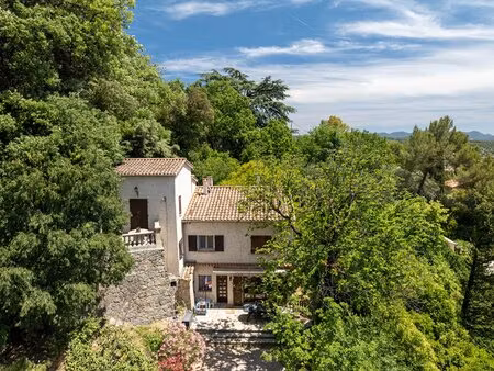 a vendre en exclusivite ! draguignan - 6 pièces  4 chambres  grand terrain