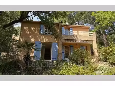 maison familiale - 97 m² - 4 chambres - piscine - jardin