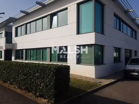 location local professionnel 143m²