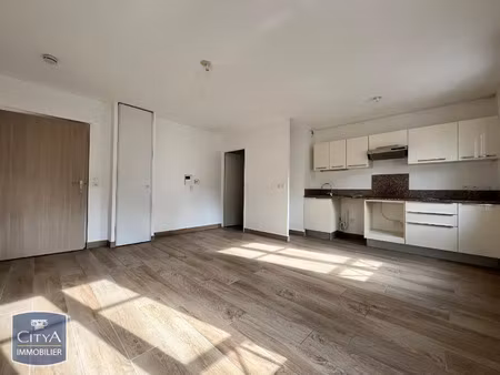 appartement à louer 1 pièce 30.48 m² - buc (78) - 688€