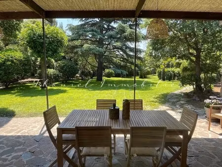villa à la vente dans un domaine privé de grimaud à pied des plages
