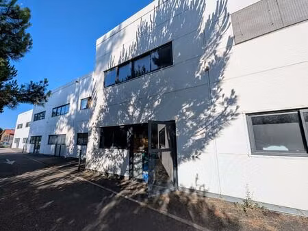 achat local professionnel 92m²