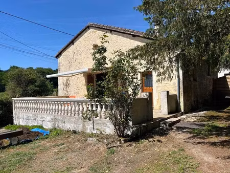 vente maison 4 pièces 89 m² à la tour-blanche-cercles (24320)  148 400 €