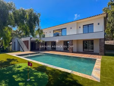villa recente 7 pieces avec vue mer garage 70 m² et piscine  aux issambres