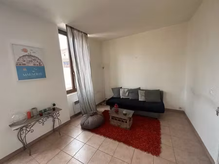 t2 meublé quartier panier