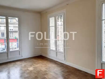 a louer - centre ville de vire - grand t2 lumineux avec balcon