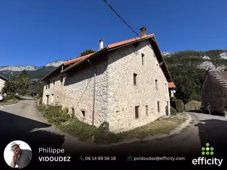 maison 12 pièces - 293 m²