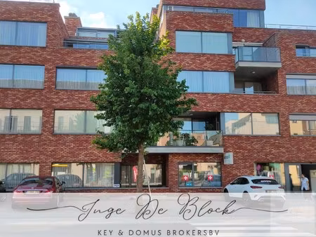 gezellige gelijkvloers serviceflat te koop in hasselt - als investering of voor eigen gebr