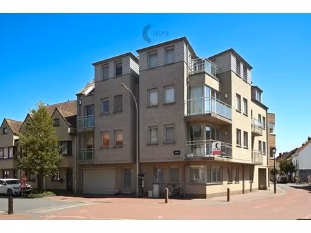 zeer lichtrijk hoekappartement  gelegen vlakbij het strand te heist-aan-zee