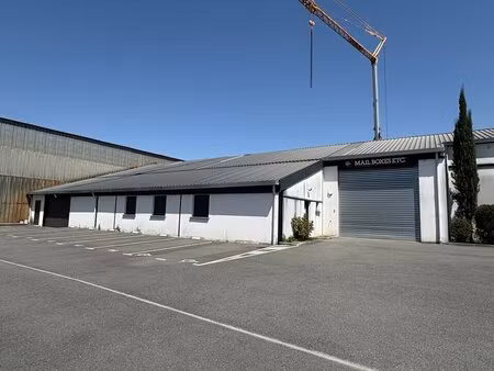 location local d’activités merignac 33700 280m²