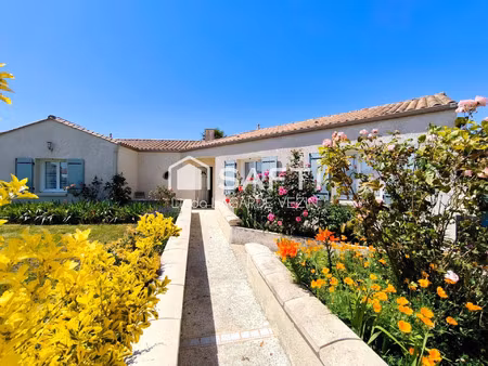 vente maison 8 pièces 150 m² château-guibert (85320)