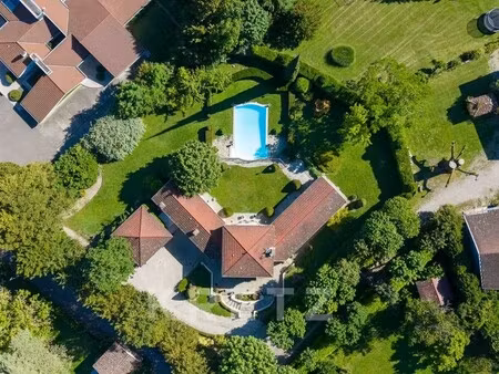 maison de luxe à vendre à meylan : 1 600 000 € | 348m²