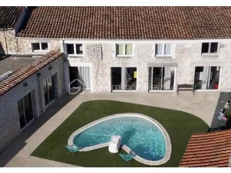 maison de 345 m² à nieulle-sur-seudre