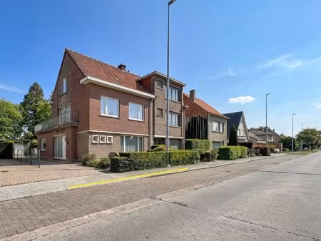 charmante half open bebouwing in centrum sint-gillis-waas!