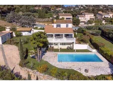 villa de luxe à vendre à la croix-valmer : | 250m²