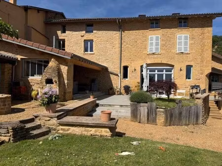 maison de luxe à vendre à ville-sur-jarnioux : 790 000 €