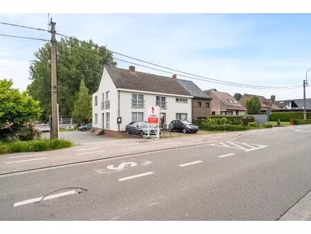 te renoveren opbrengsteigendom op 4630 m²