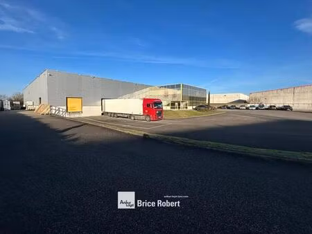 vente local d'activités 2 653 m²