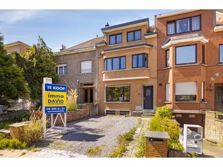 instapklare 2-gevelwoning nabij sint-agatha-berchem