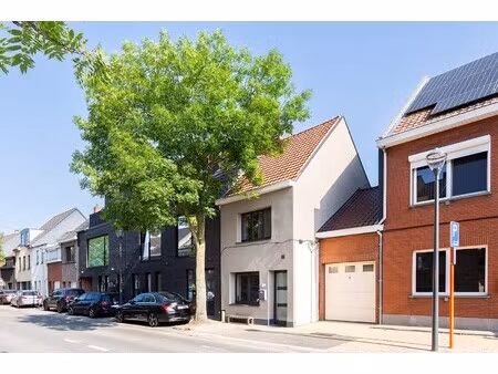 gezellige woning met veel potentieel in groene buurt
