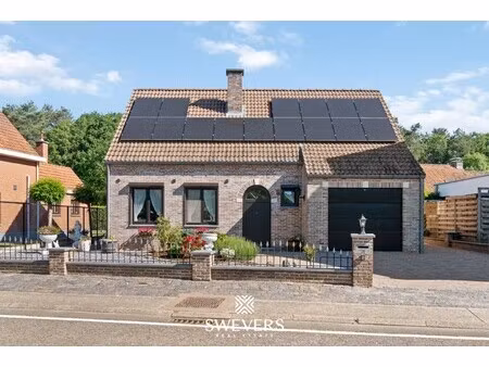 ruime open bebouwing met zicht op groen