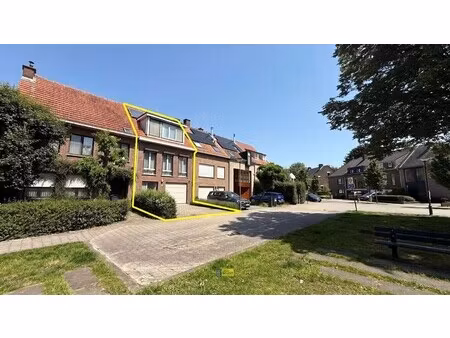 ruime bel-etagewoning met 3 slaapkamers en gunstig epc