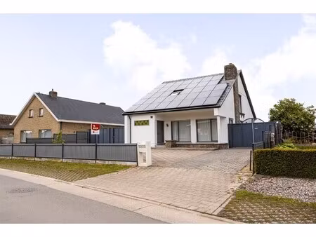 karaktervolle gezinswoning met multifunctionele ruimte in lievegem