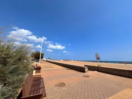 appartement t4 rez-de-jardin bord de mer terrasse stationnement