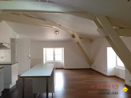 location appartement 3 pièces 65m² poitiers 86000