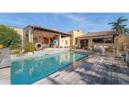villa d'exception : 316 m2 habitables sur magnifique terrain avec piscine intérieure et...