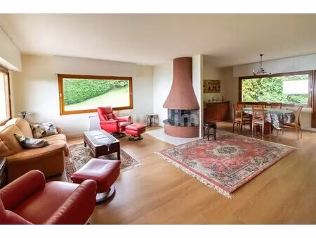 villa avec vue panoramique sur le lac léman
