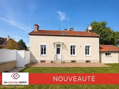 élégante maison avec jardin paysagerdans le quartier bizy  au calme et à deux pas de la ga