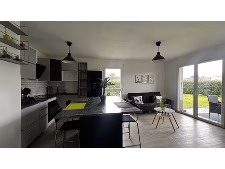 appartement t3 meublé de 56 m2 avec grand jardin - résidence
