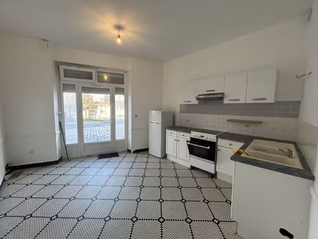 t2 bis quinsac bourg en triplex
