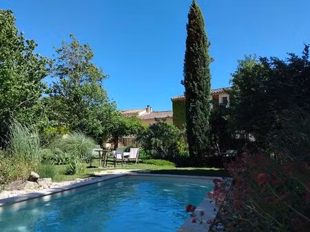 luberon  maison de hameau avec jardin et piscine