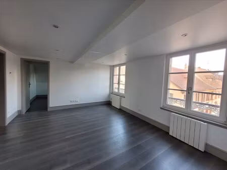 location appartement 2 pièces 43m²