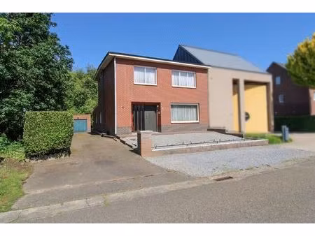 huis te koop in maasmechelen met 3 slaapkamers