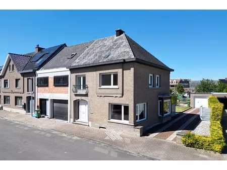 huis te koop in zottegem met 3 slaapkamers