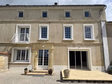 vente maison 6 pièces 187 m² à val-de-cognac (16370)  249 000 €